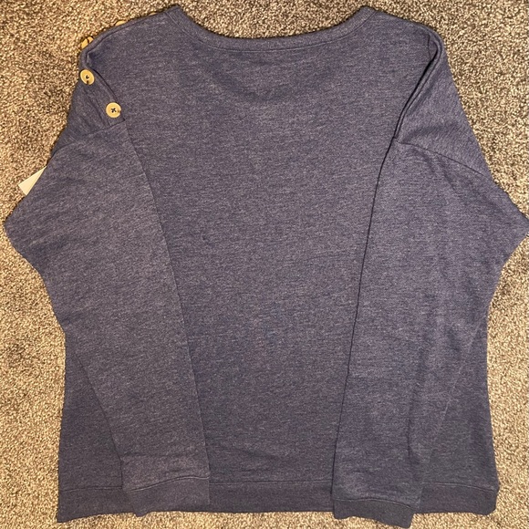 Croft & Barrow Button Shoulder Sweatshirt in Navy Blue Sz Petite Medium A-66 - Picture 6 of 6